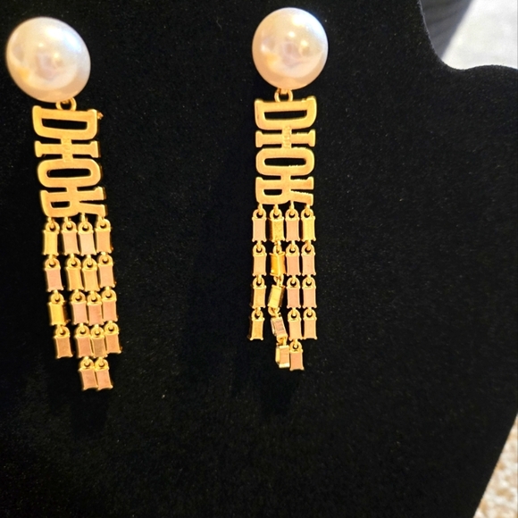 Dior Earings - Picture 1 of 6